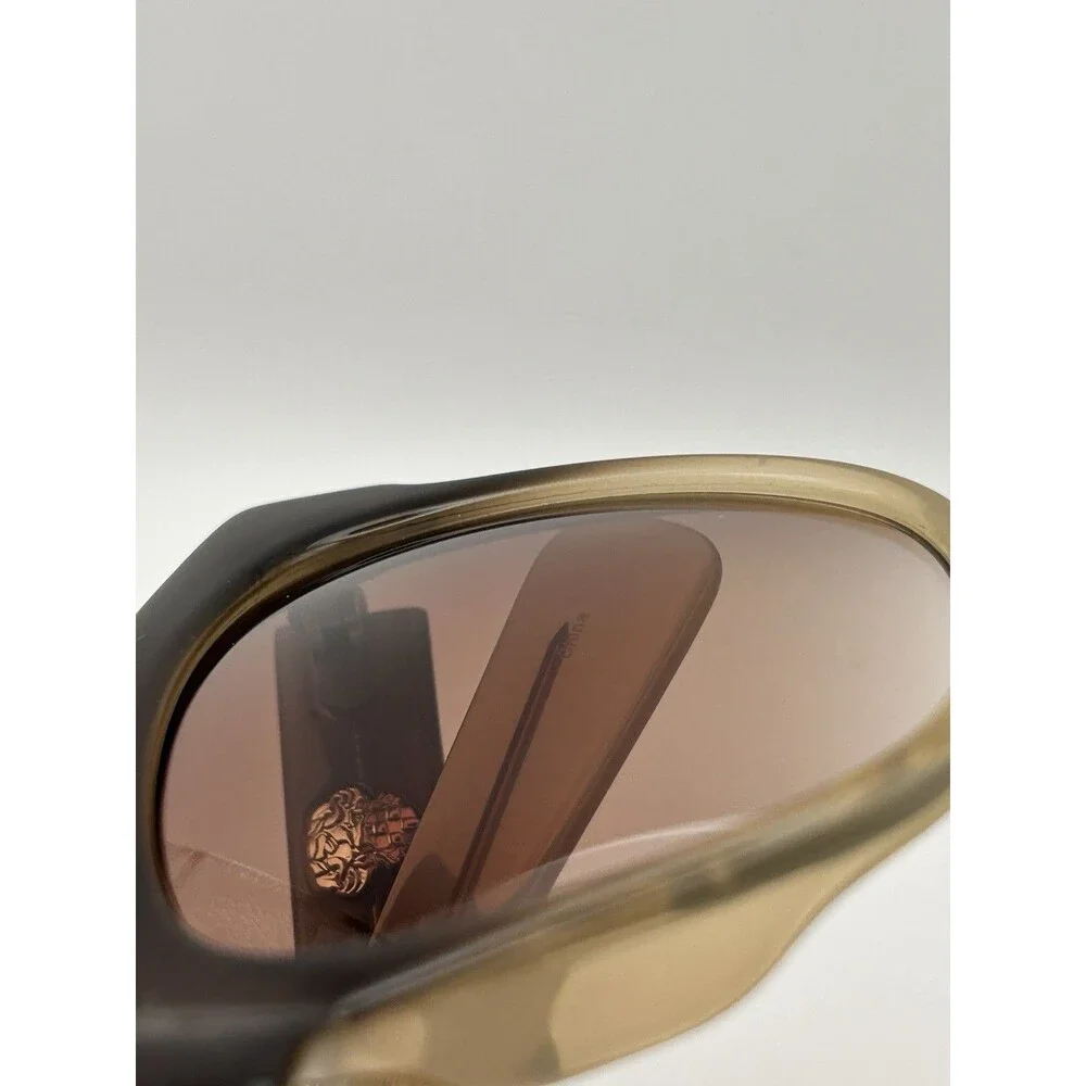 Vince Camuto no case
